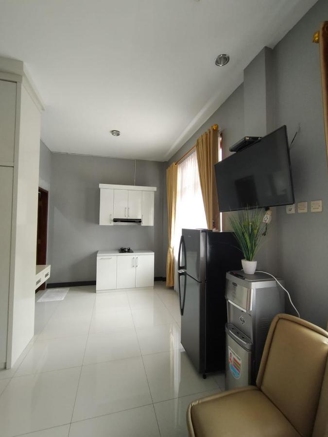 Hotel Asri Baru Purwokerto Buitenkant foto