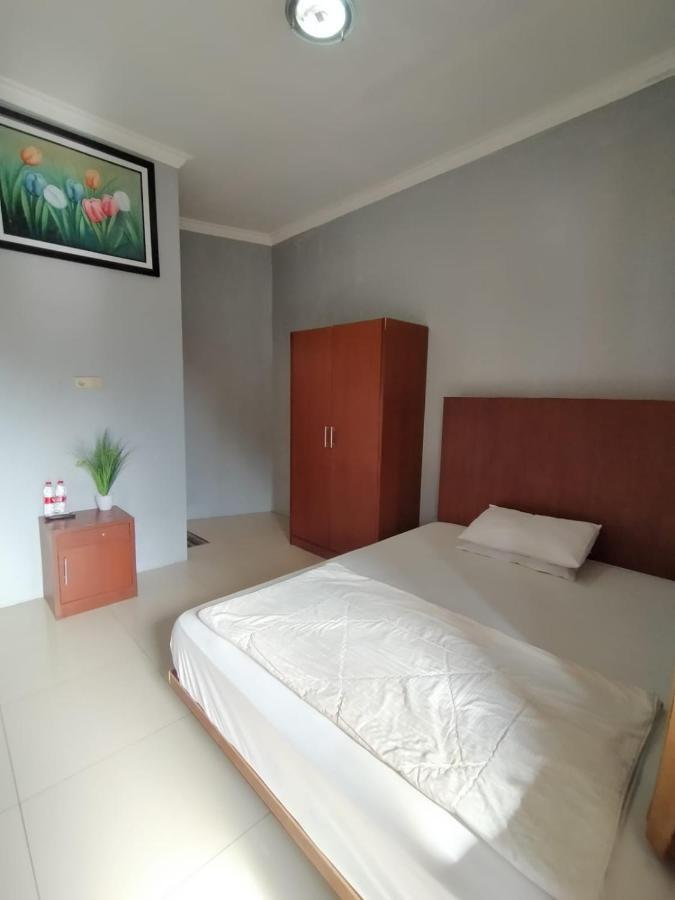Hotel Asri Baru Purwokerto Buitenkant foto