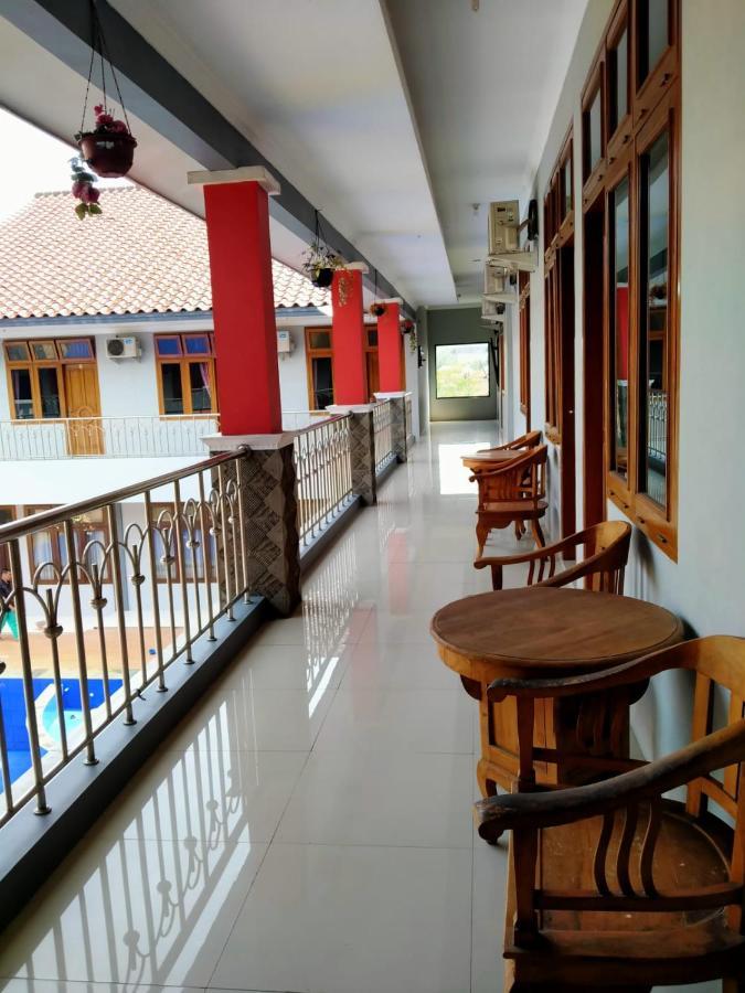 Hotel Asri Baru Purwokerto Buitenkant foto