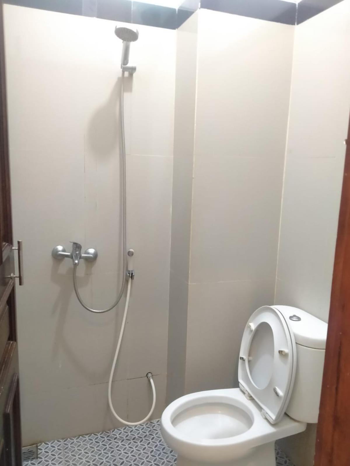 Hotel Asri Baru Purwokerto Buitenkant foto